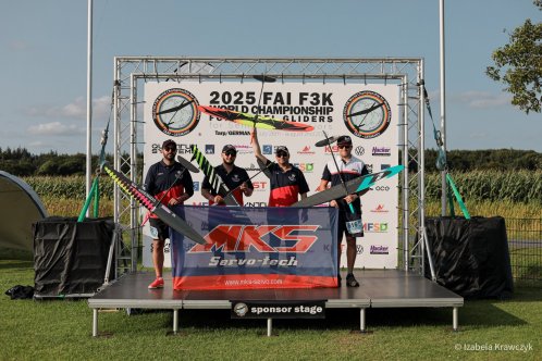 226-IZAK4220