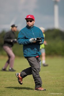 252-IZAK4487