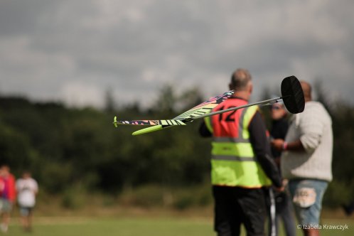 317-IZAK5608