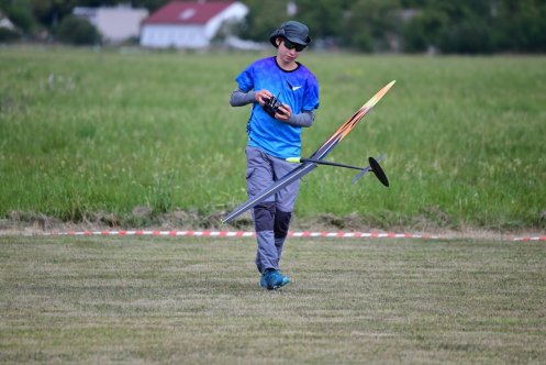 025-ARE_1685
