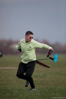 008-IZAK7856