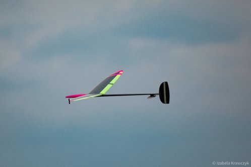 020-IZAK8222
