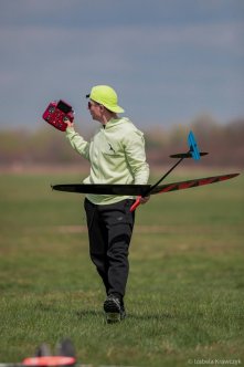 096-IZAK9833