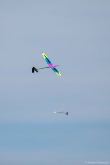 044-IZAK2875