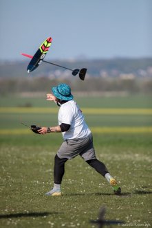 105-IZAK3894
